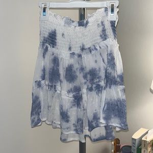 Super cute blue and white mini skirt!